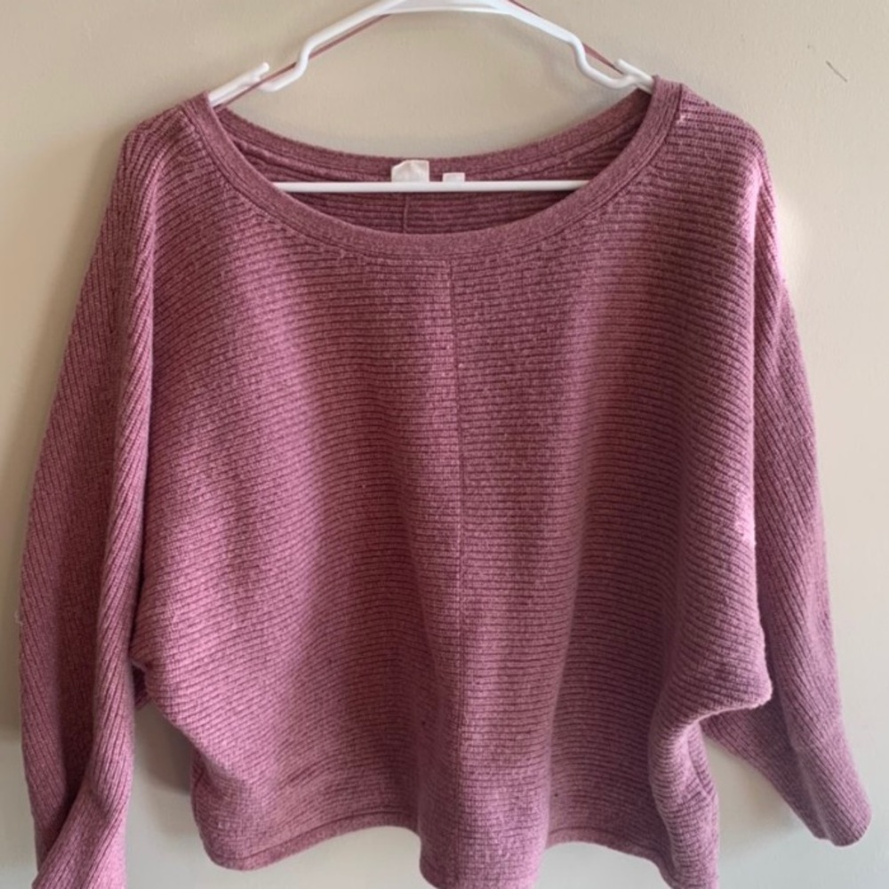 GAP pink sweater